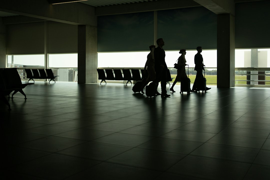 새벽 5시, 손주 보러 가는 길: LA 한인타운에서 LAX 공항 샌딩
